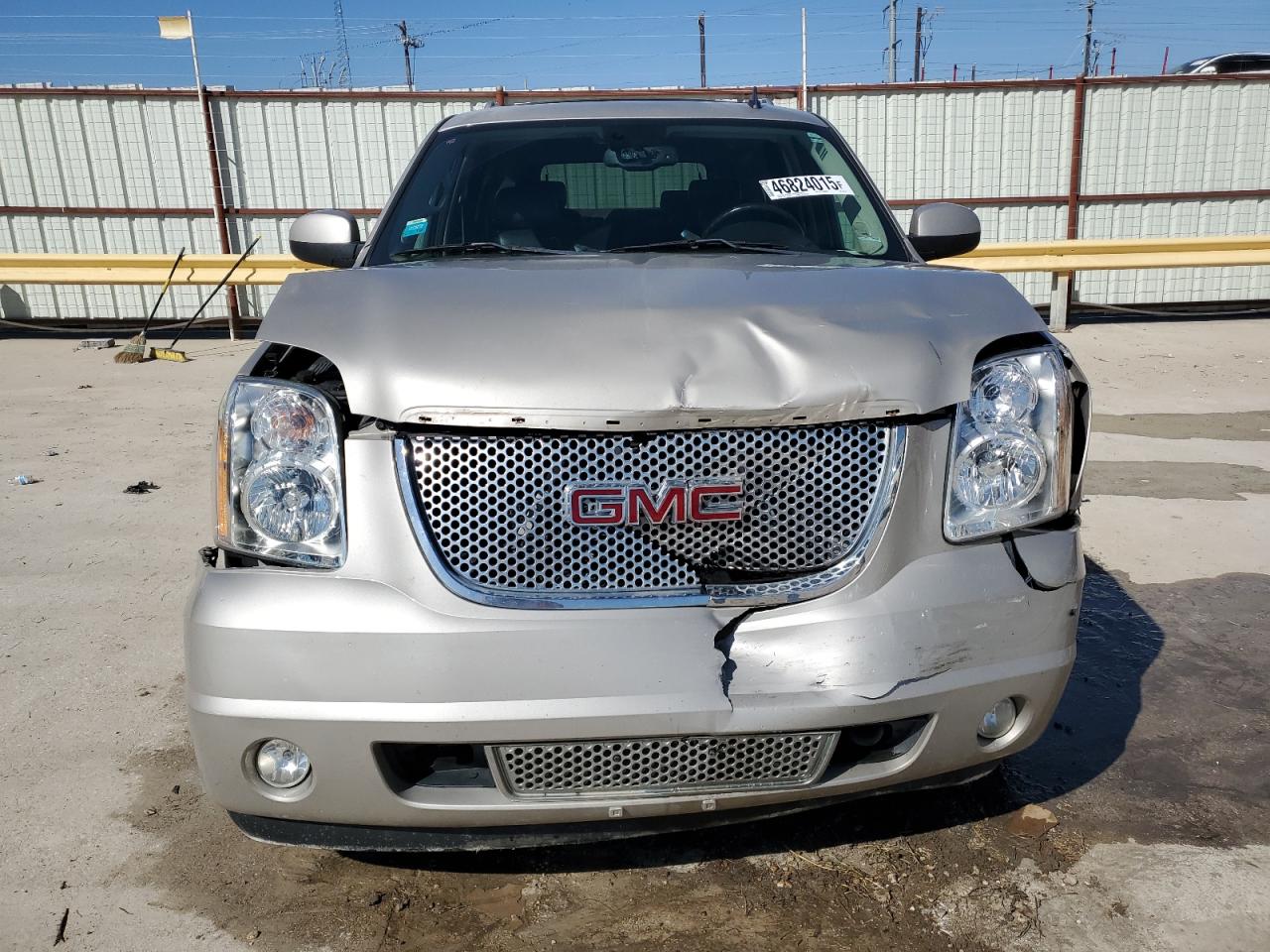 2009 GMC Yukon - Image 5