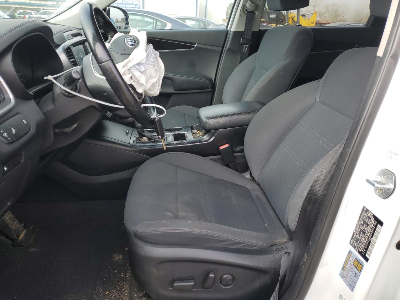 2019 Kia Sorento - Image 7