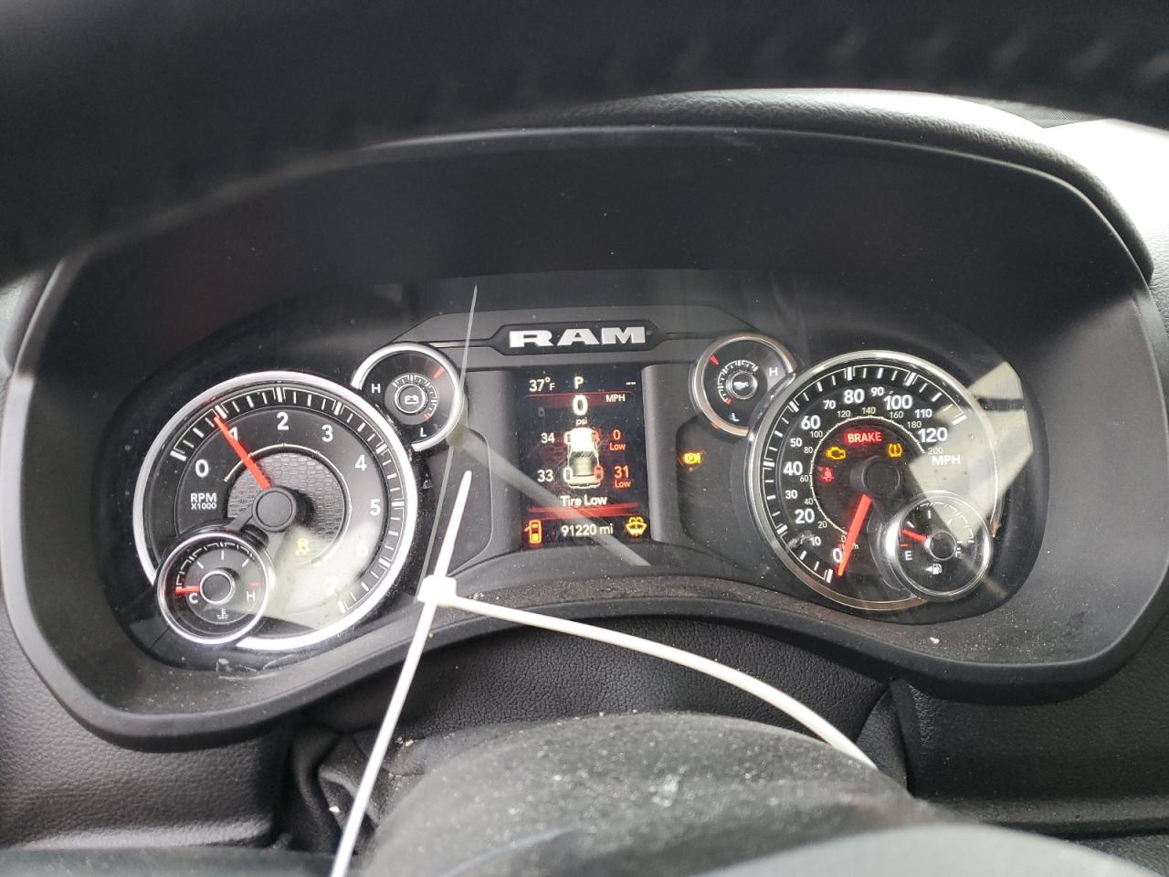 2021 RAM 1500 - Image 9