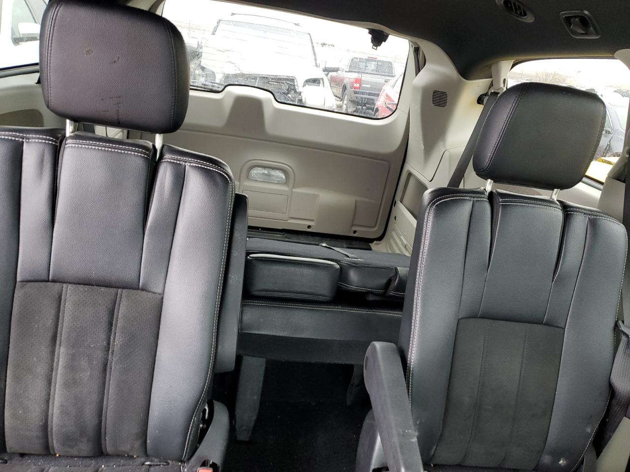 2019 Dodge Caravan - Image 10