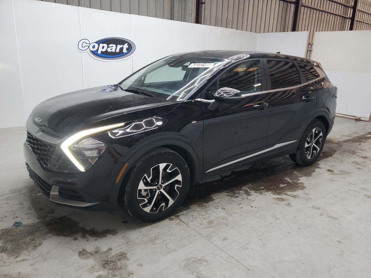 2023 Kia Sportage - Image 1
