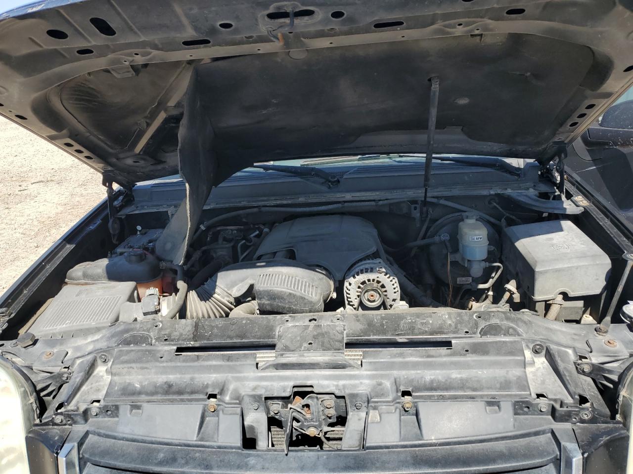 2010 GMC Yukon - Image 12