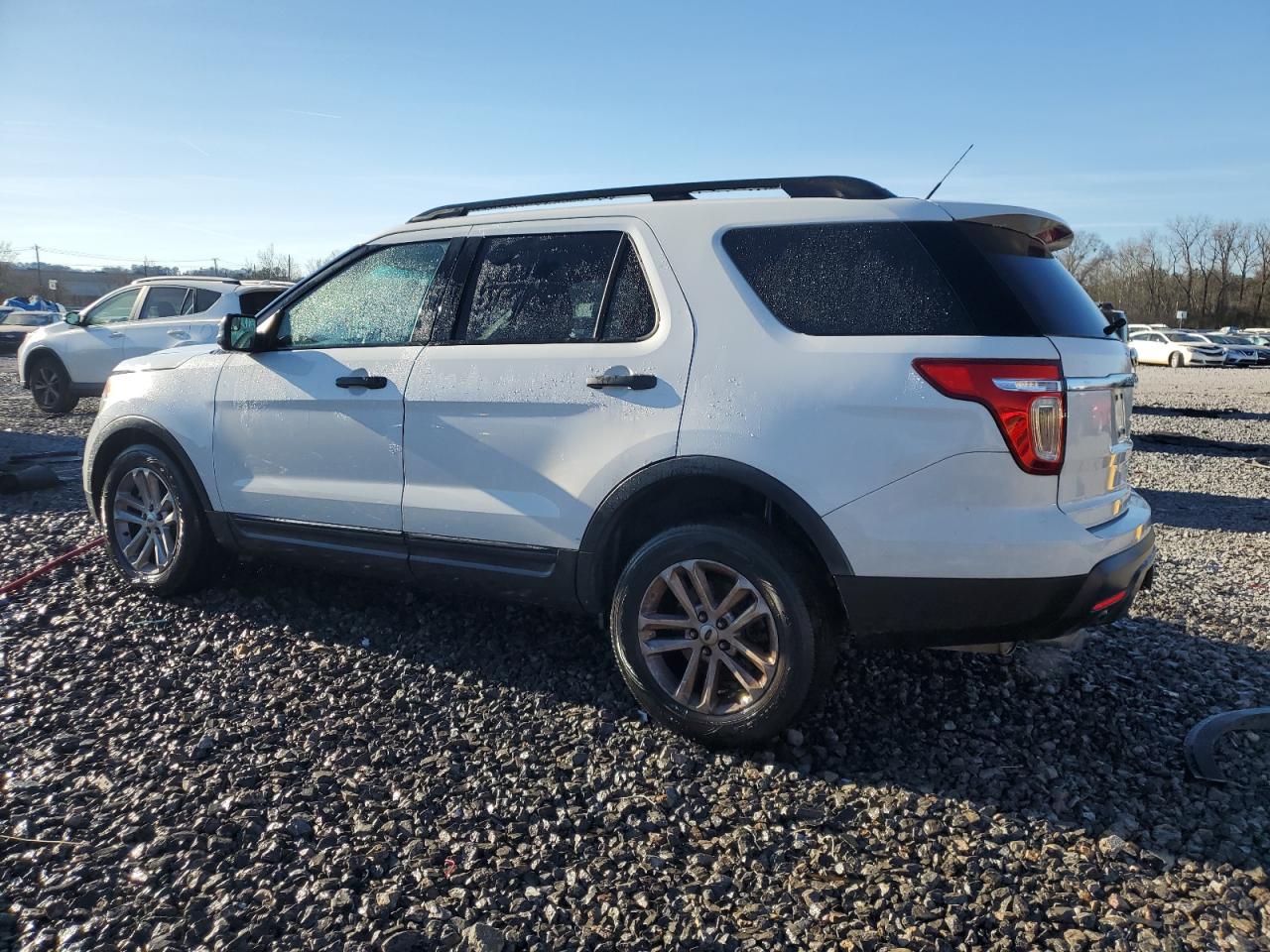 2015 Ford Explorer - Image 2