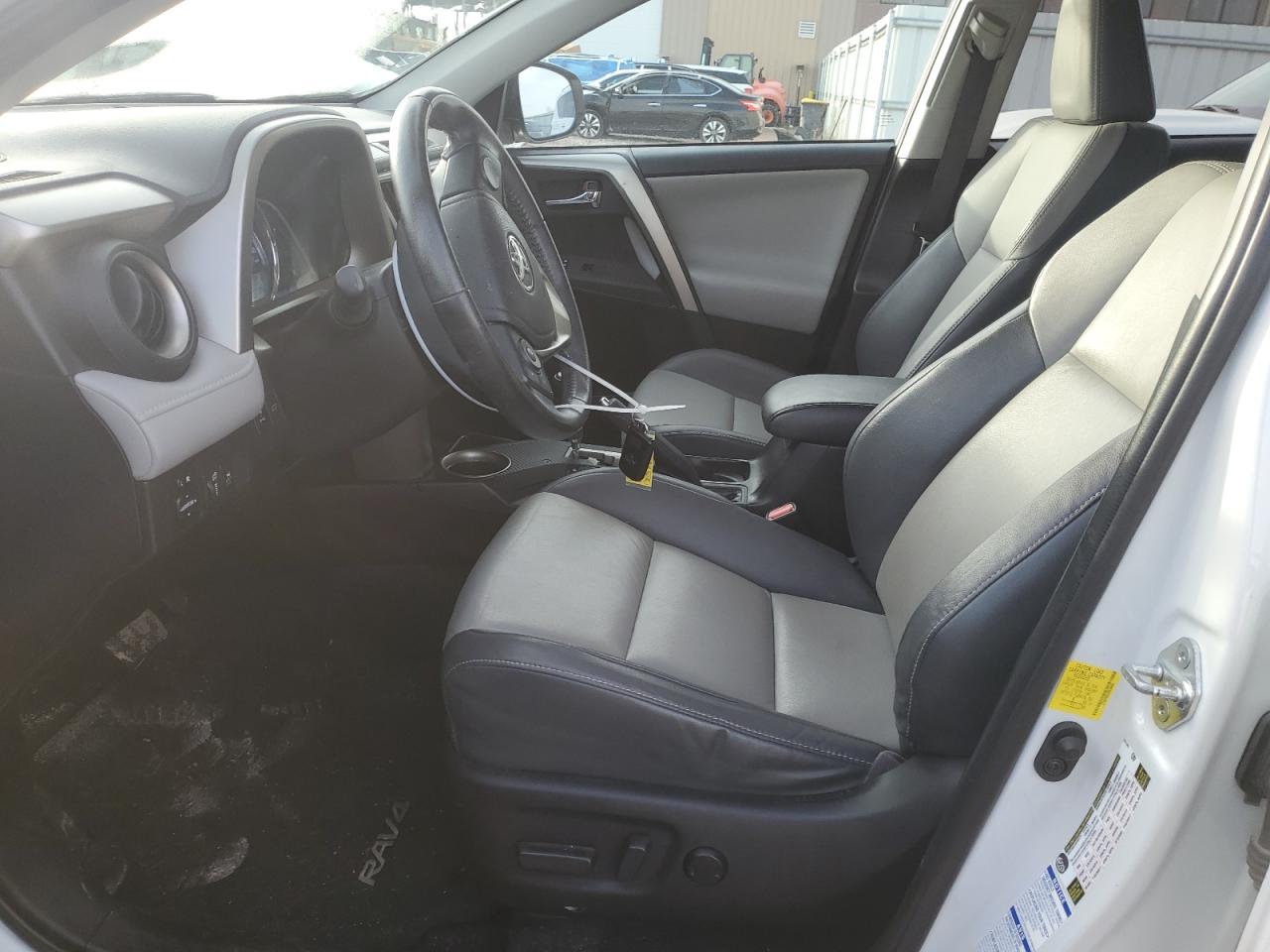 2014 Toyota RAV 4 - Image 7
