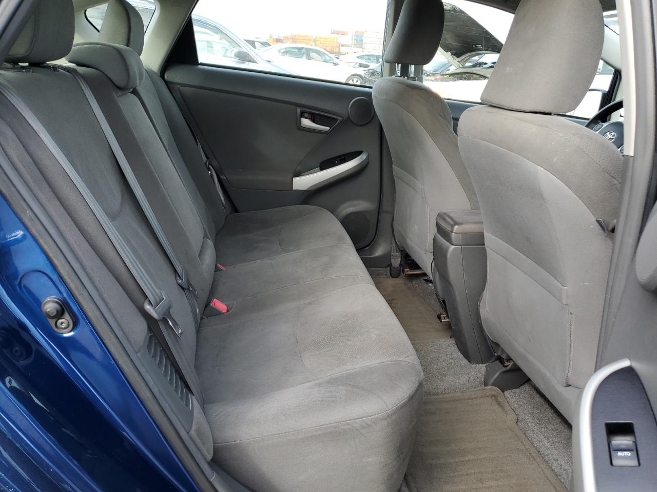 2010 Toyota Prius - Image 10