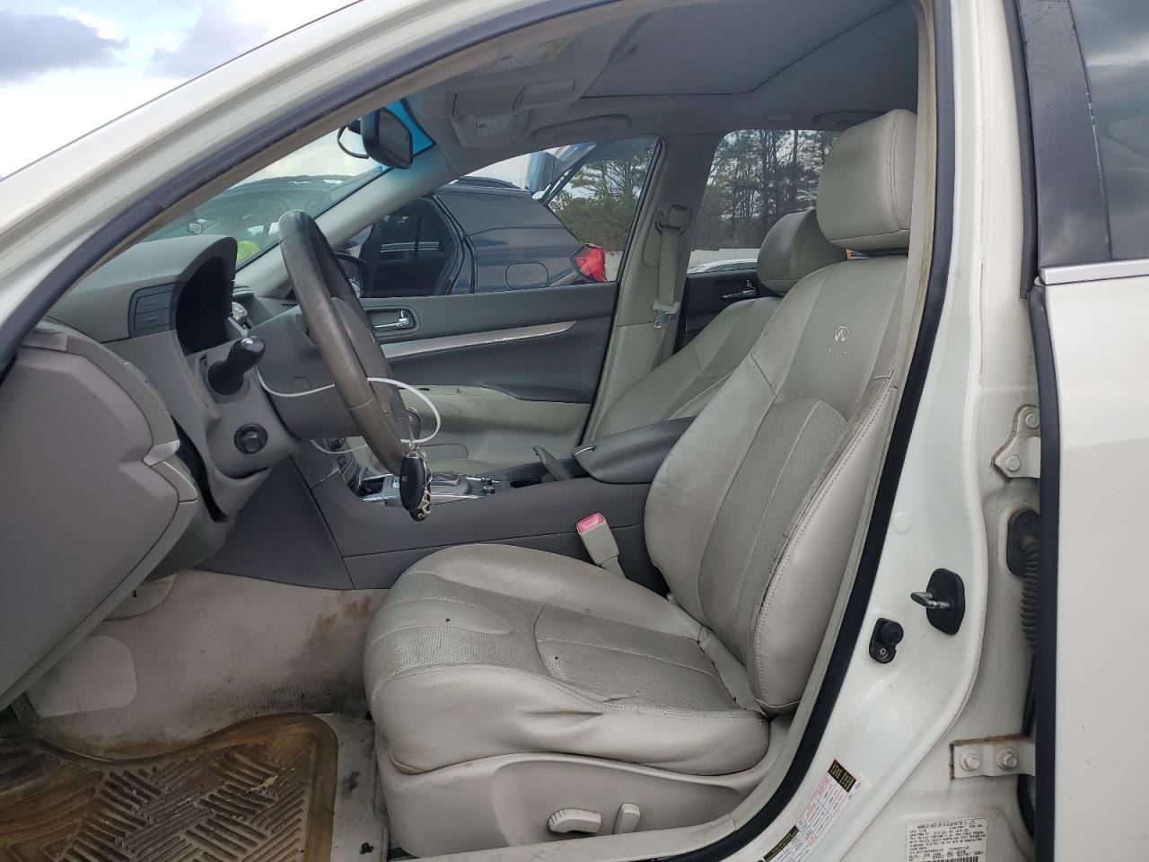 2010 Infiniti G - Image 7