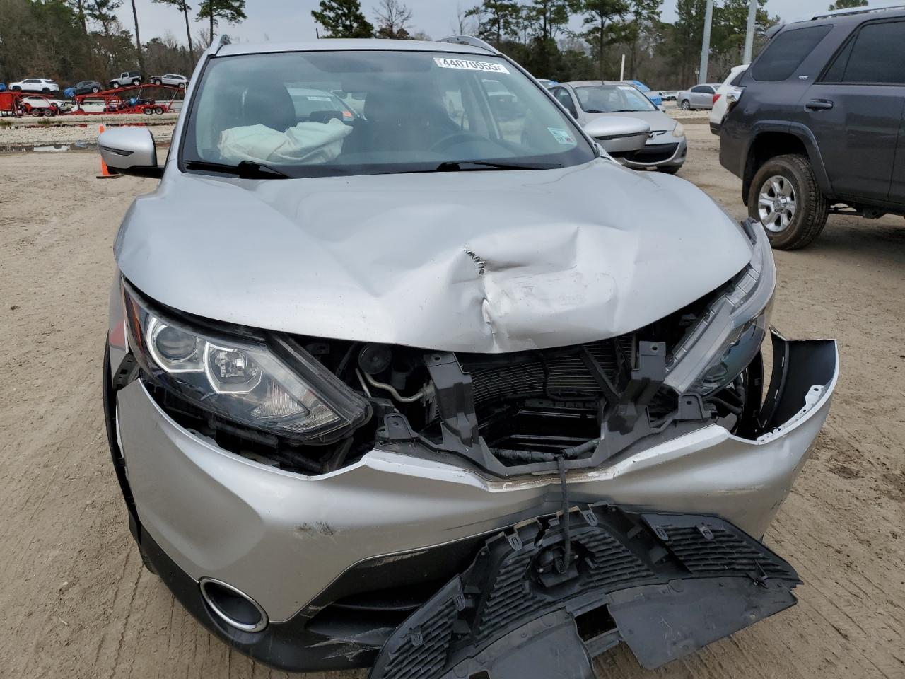 2017 Nissan Rogue - Image 5