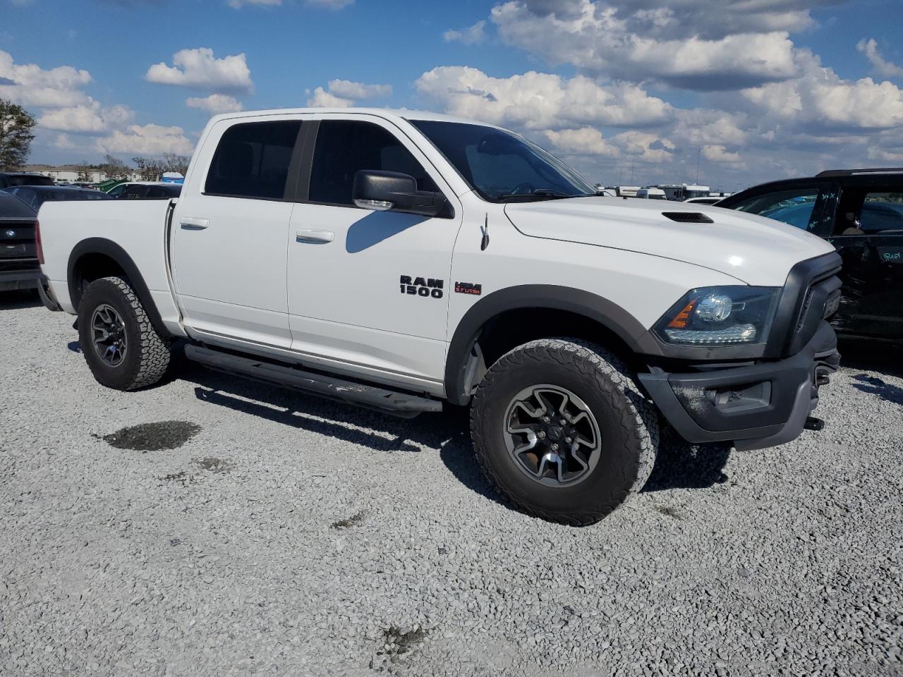 2016 RAM 1500 - Image 4
