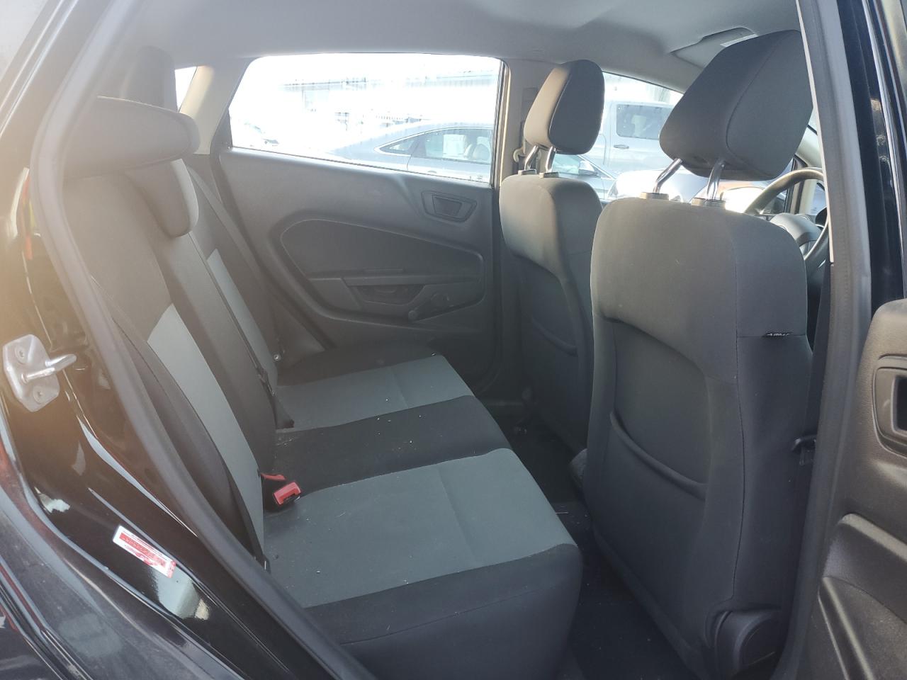 2017 Ford Fiesta - Image 10