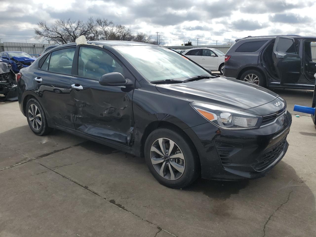 2022 Kia Rio - Image 4