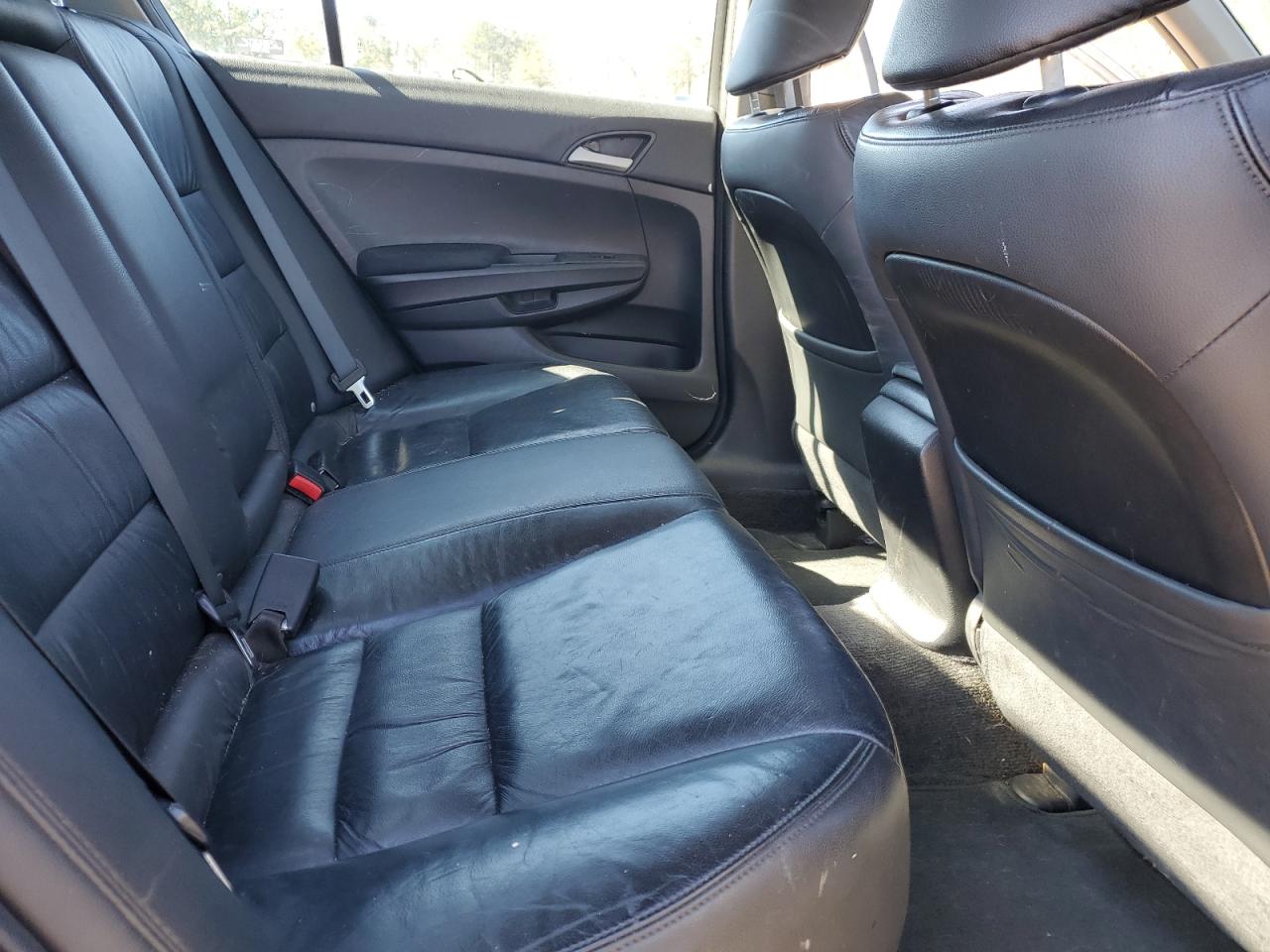 2011 Honda Accord - Image 10
