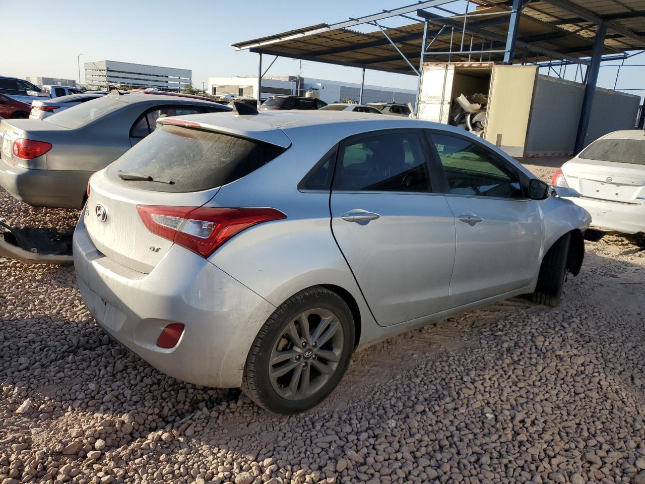 2016 Hyundai Elantra - Image 3
