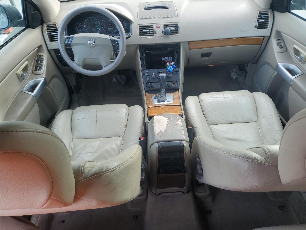 2004 Volvo XC90 - Image 8