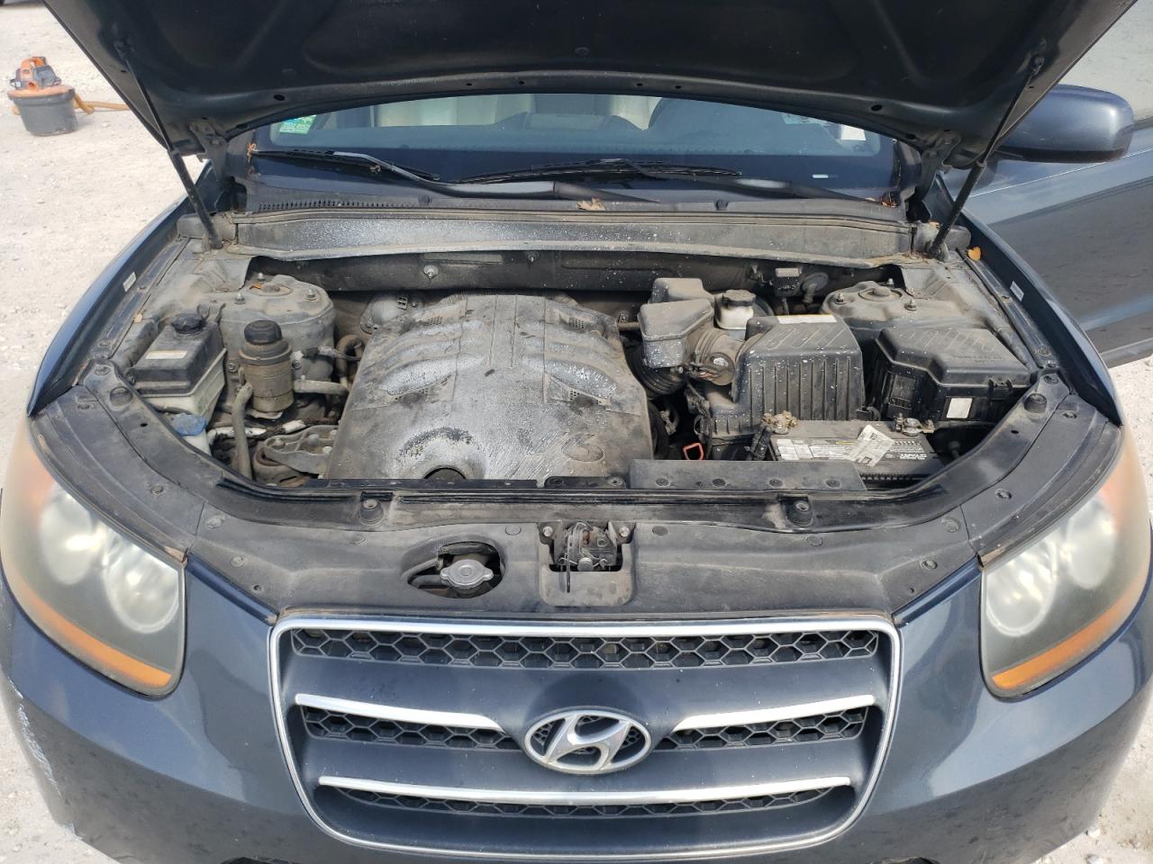 2008 Hyundai Santa Fe - Image 12