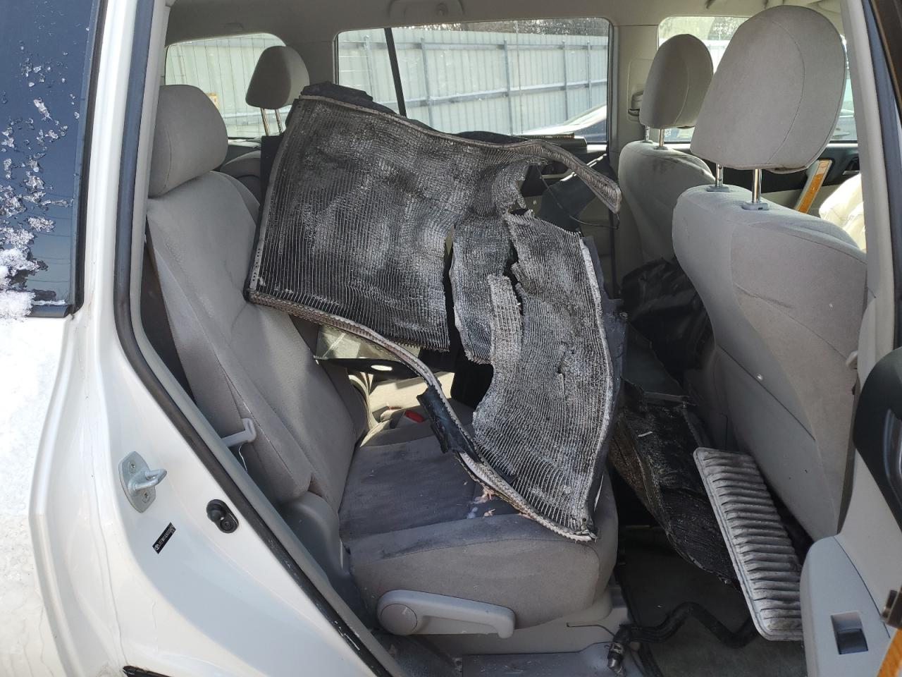 2009 Toyota Highlander - Image 11