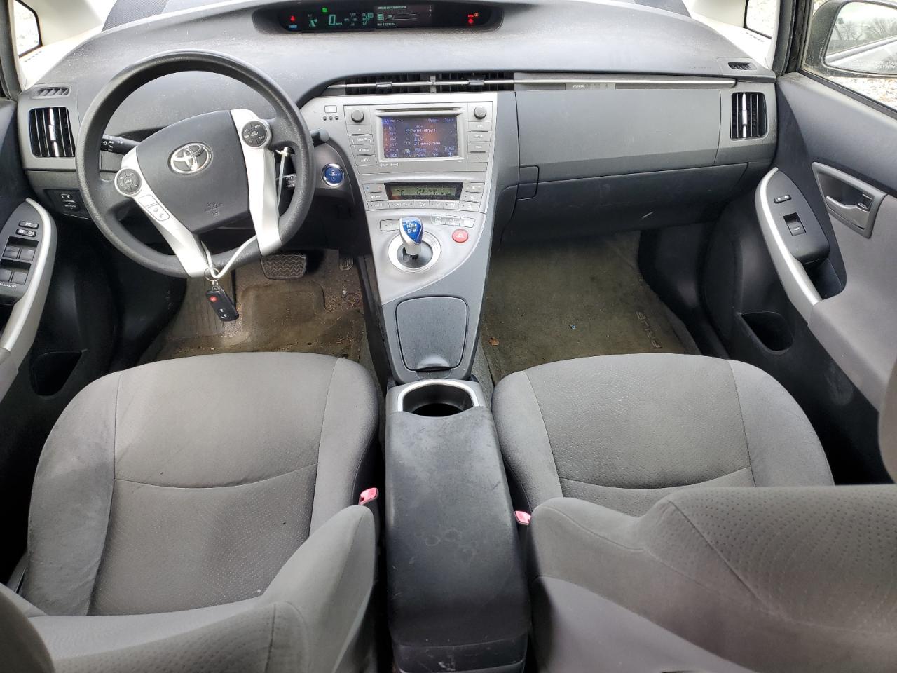 2013 Toyota Prius - Image 8