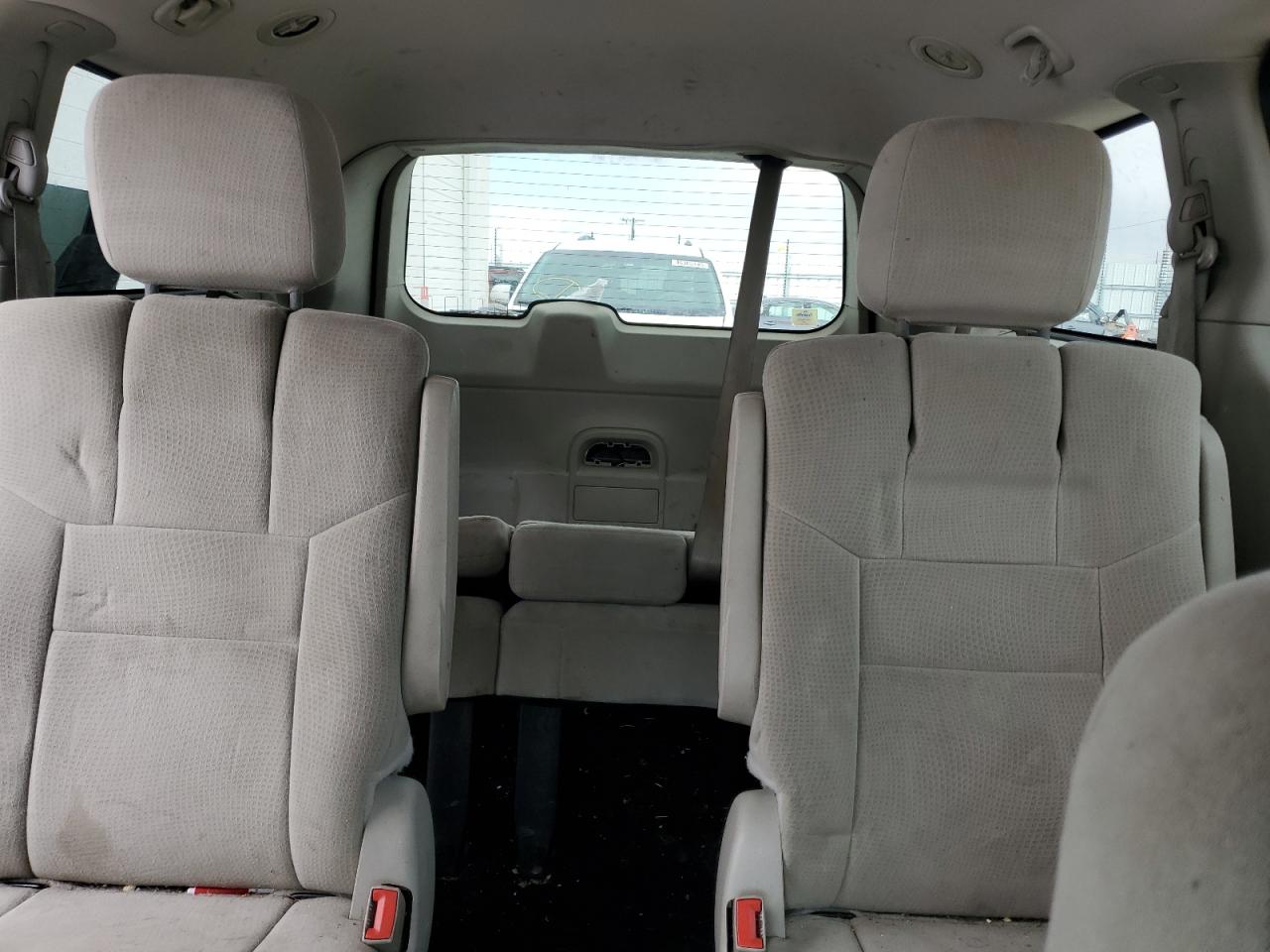 2012 Dodge Caravan - Image 10