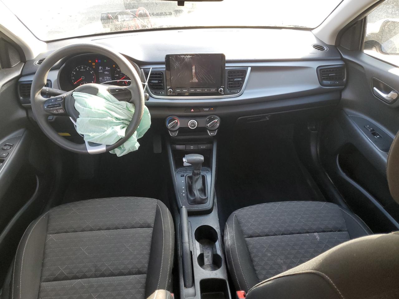 2023 Kia Rio - Image 8