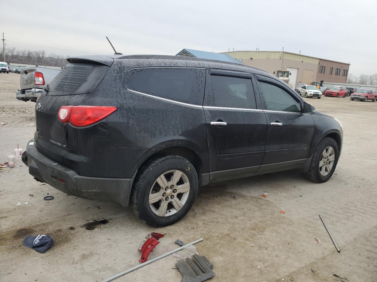 2010 Chevrolet Traverse - Image 3