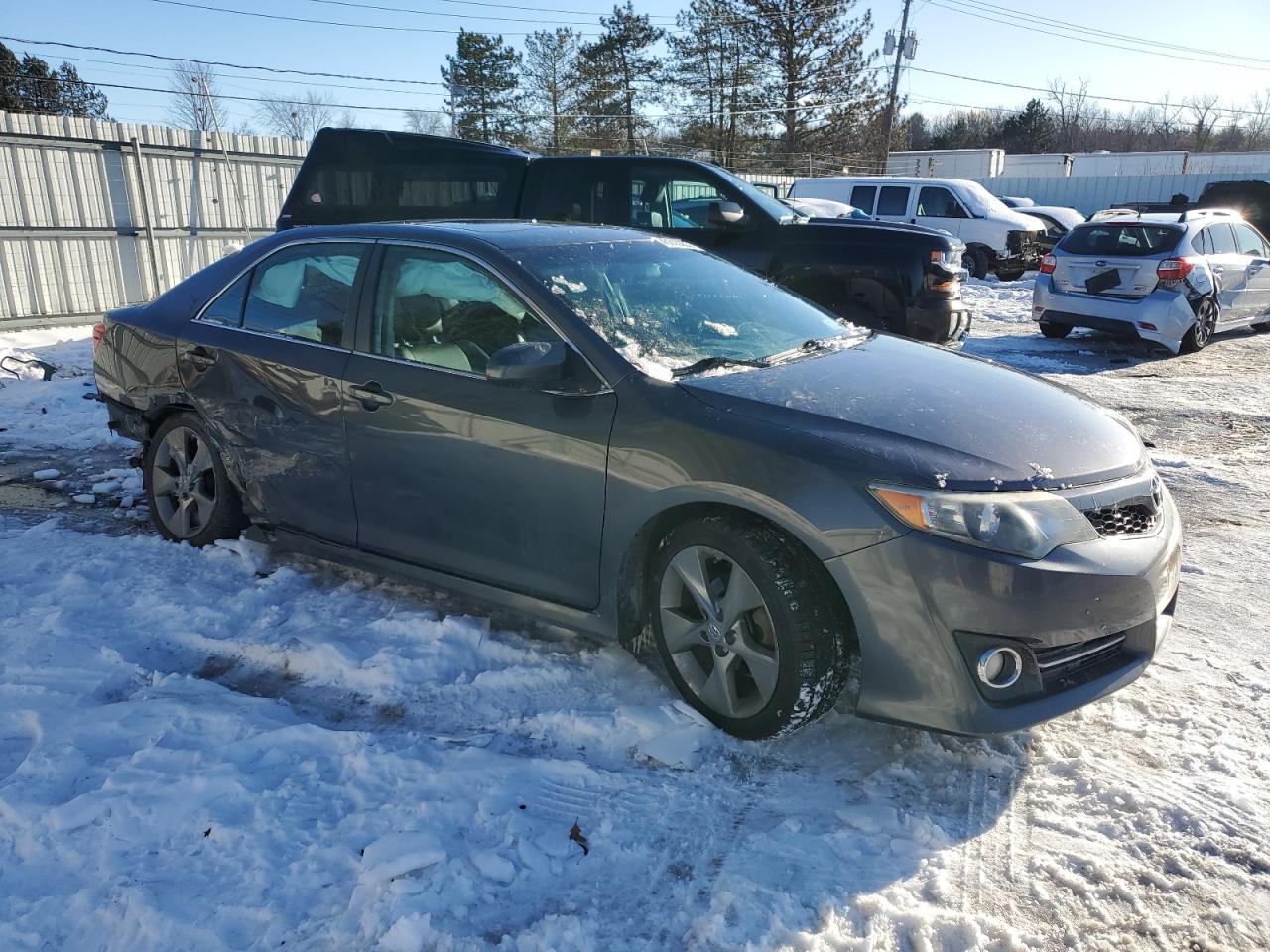 2014 Toyota Camry - Image 4