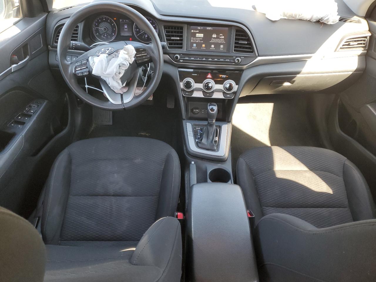 2019 Hyundai Elantra - Image 8