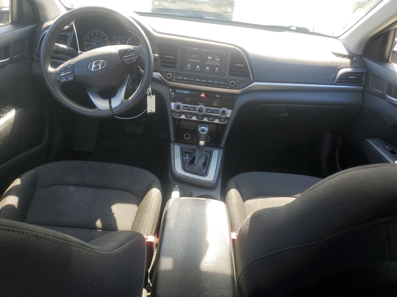 2020 Hyundai Elantra - Image 8