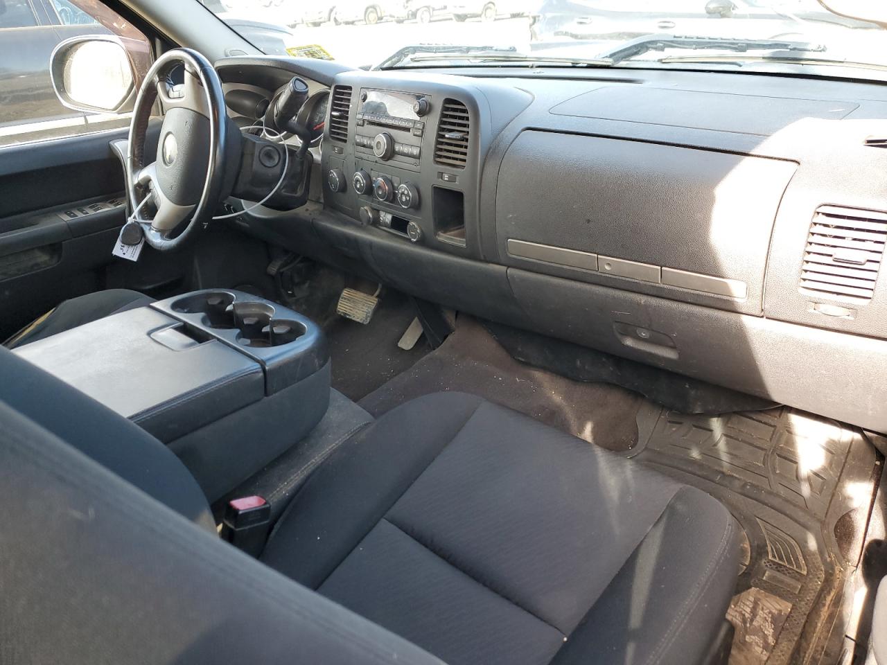 2010 Chevrolet Silverado - Image 8