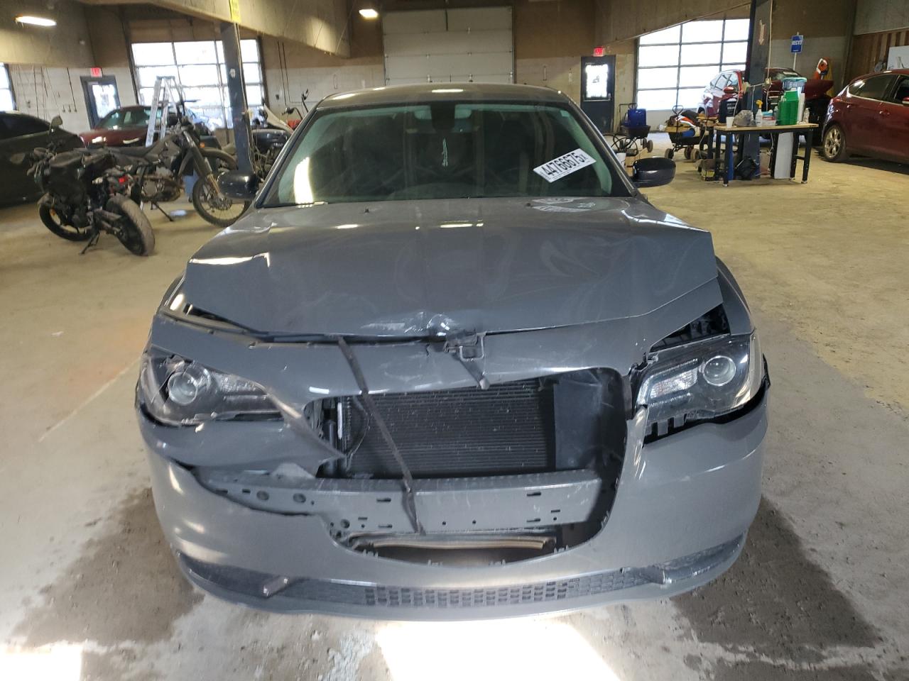 2018 Chrysler 300 - Image 5