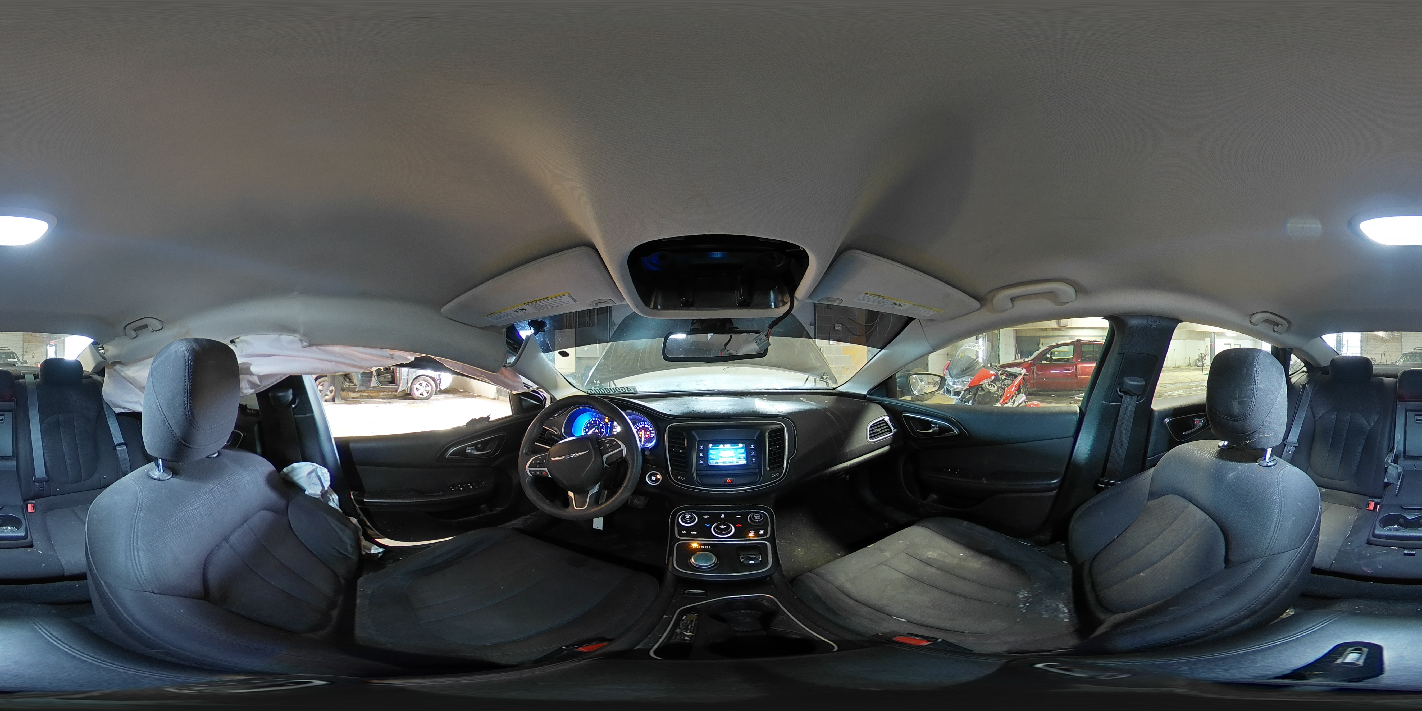 2015 Chrysler 200 - Image 13