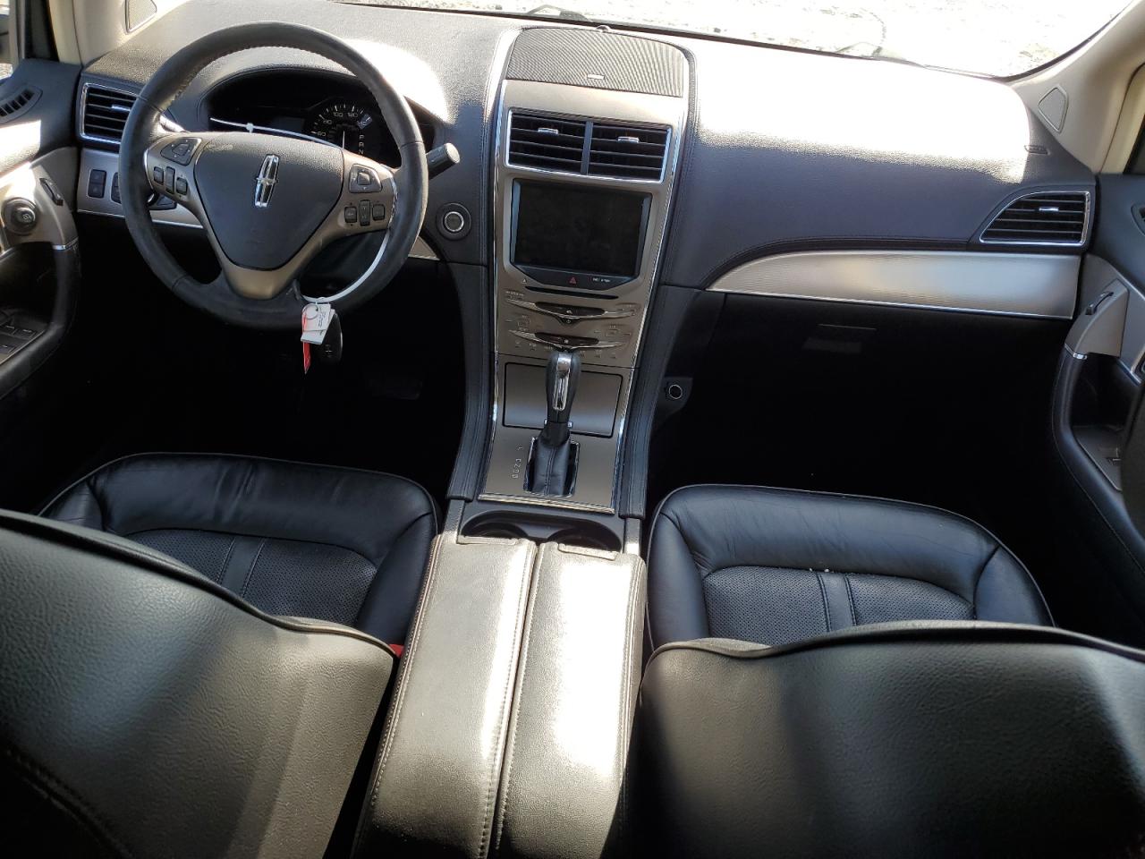 2013 Lincoln MKX - Image 8
