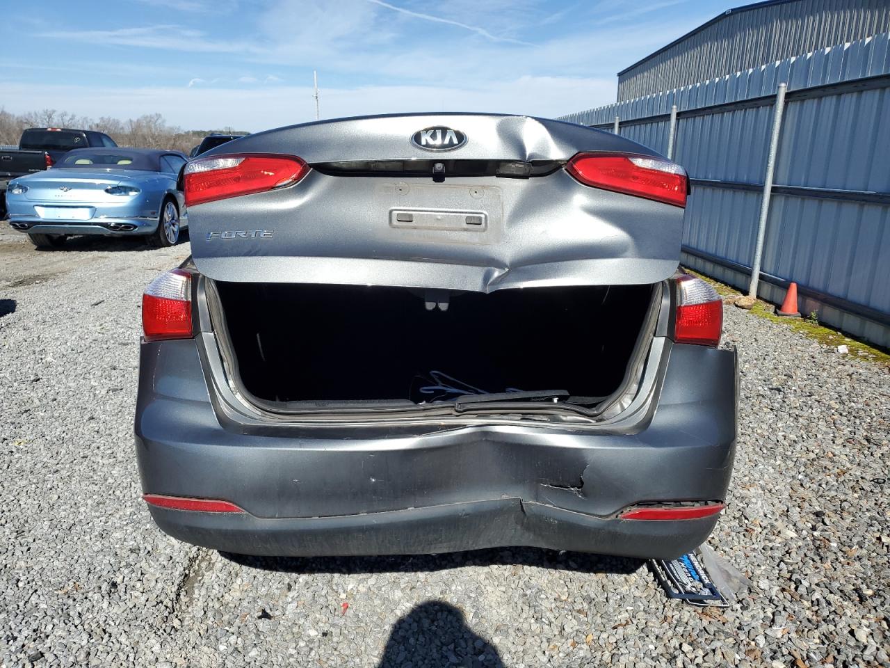 2016 Kia Forte - Image 6