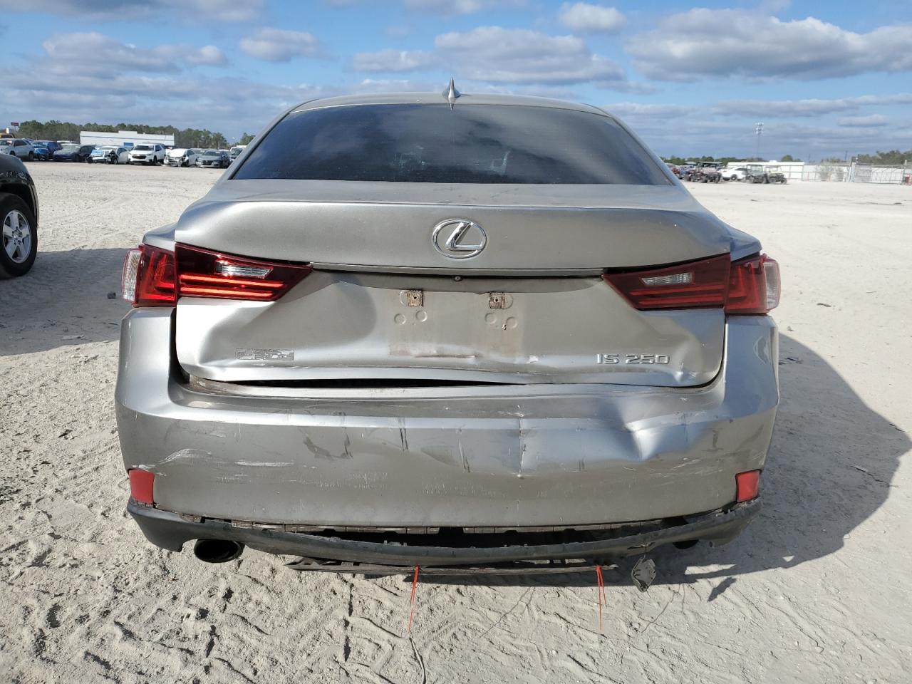 2015 Lexus IS - Image 6