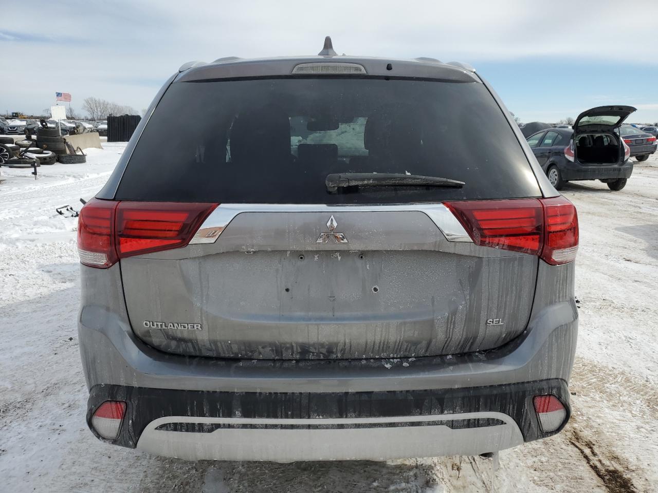 2020 Mitsubishi Outlander - Image 6
