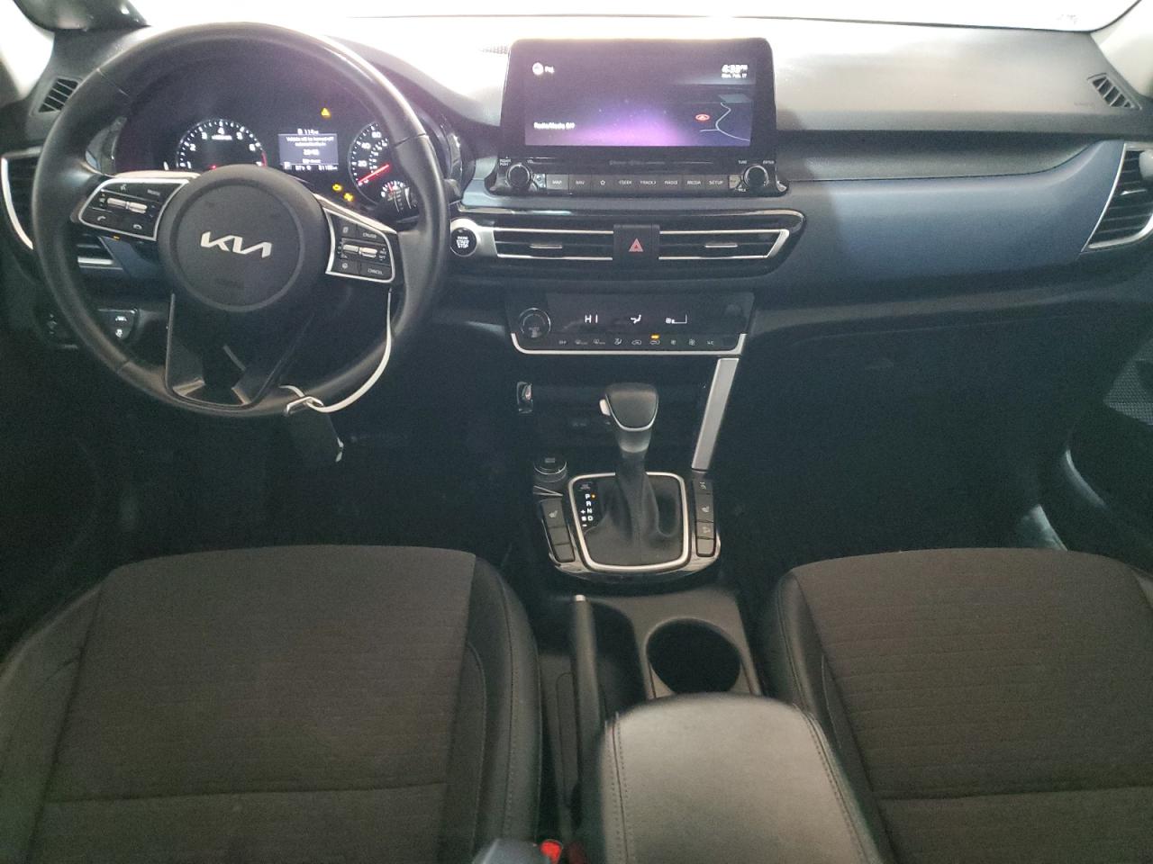 2022 Kia Seltos - Image 8