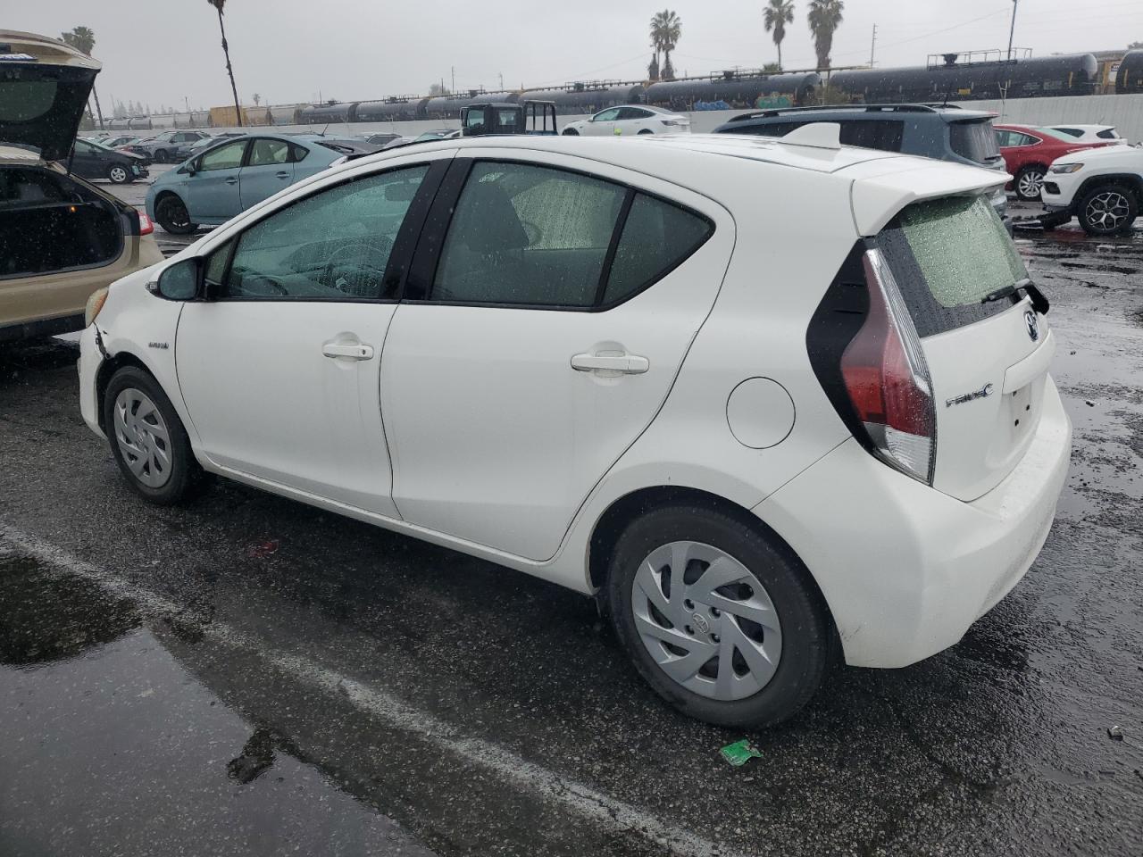 2016 Toyota Prius - Image 2