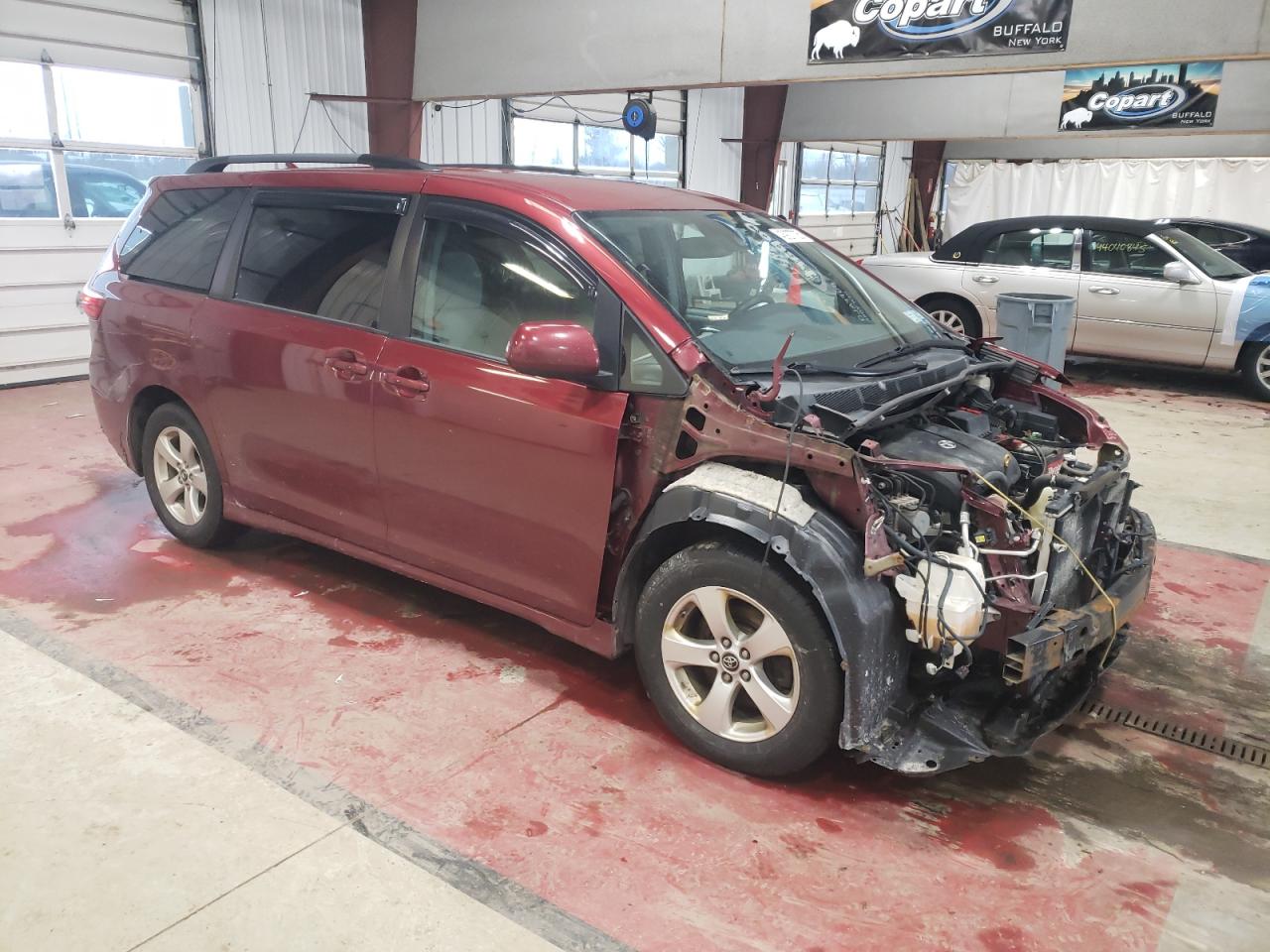 2018 Toyota Sienna - Image 4