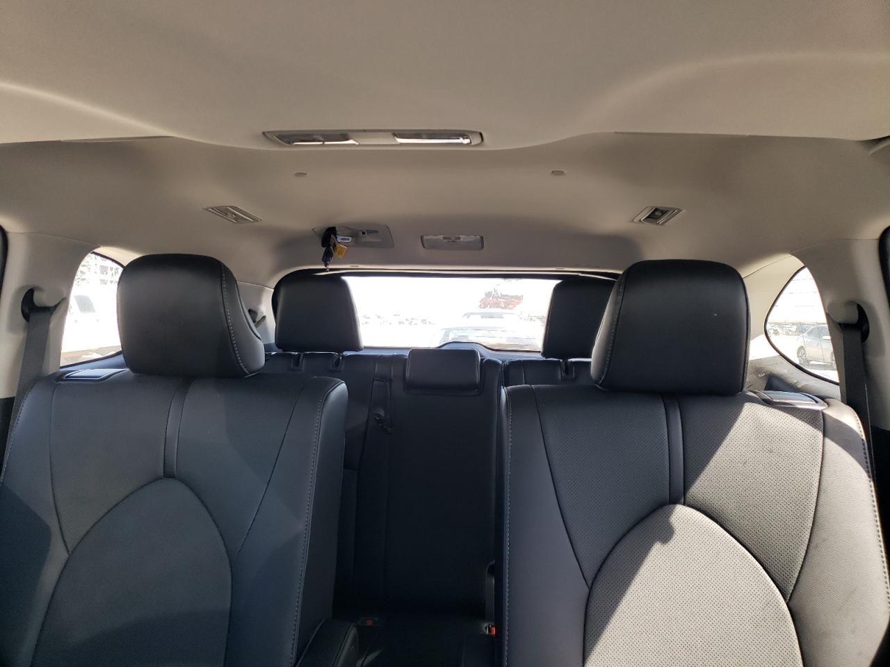 2021 Toyota Highlander - Image 10