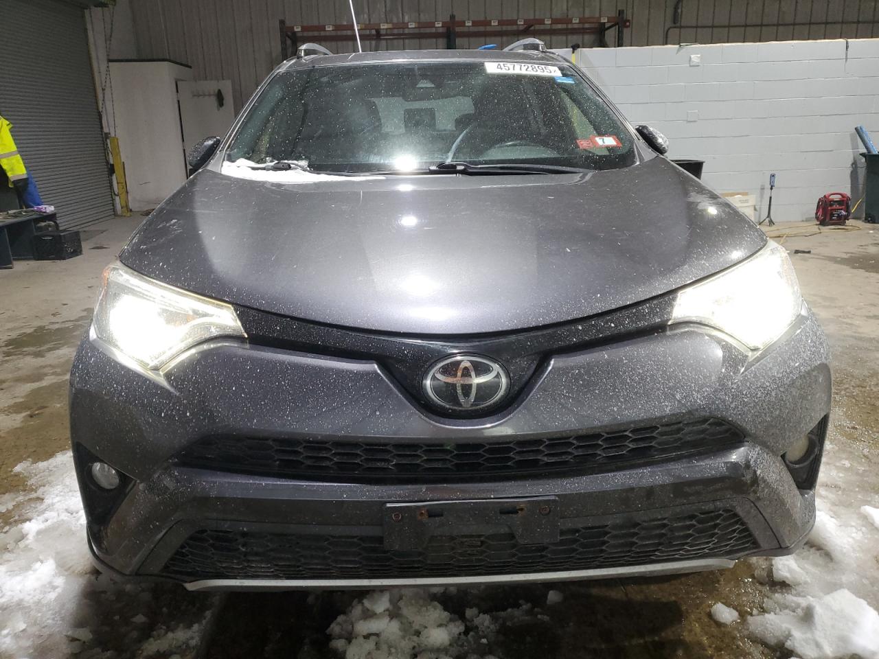 2018 Toyota RAV 4 - Image 5