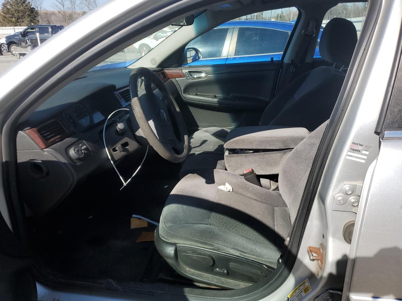 2009 Chevrolet Impala - Image 7