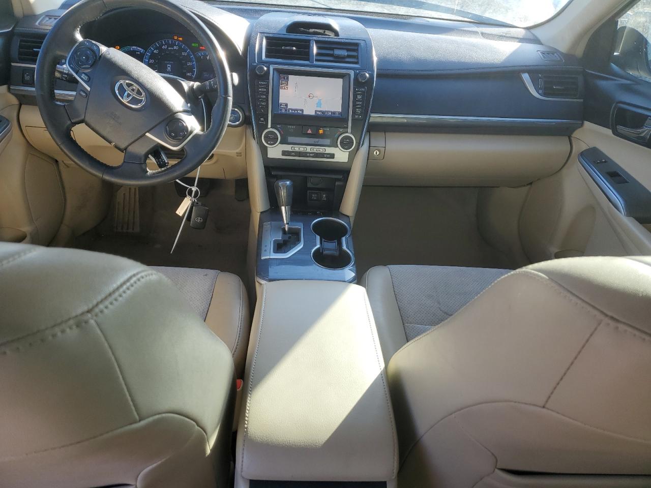 2014 Toyota Camry - Image 8