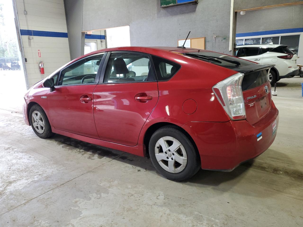 2010 Toyota Prius - Image 2