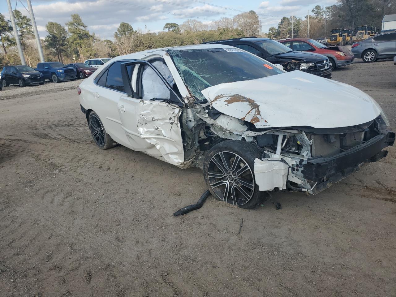2016 Toyota Camry - Image 4