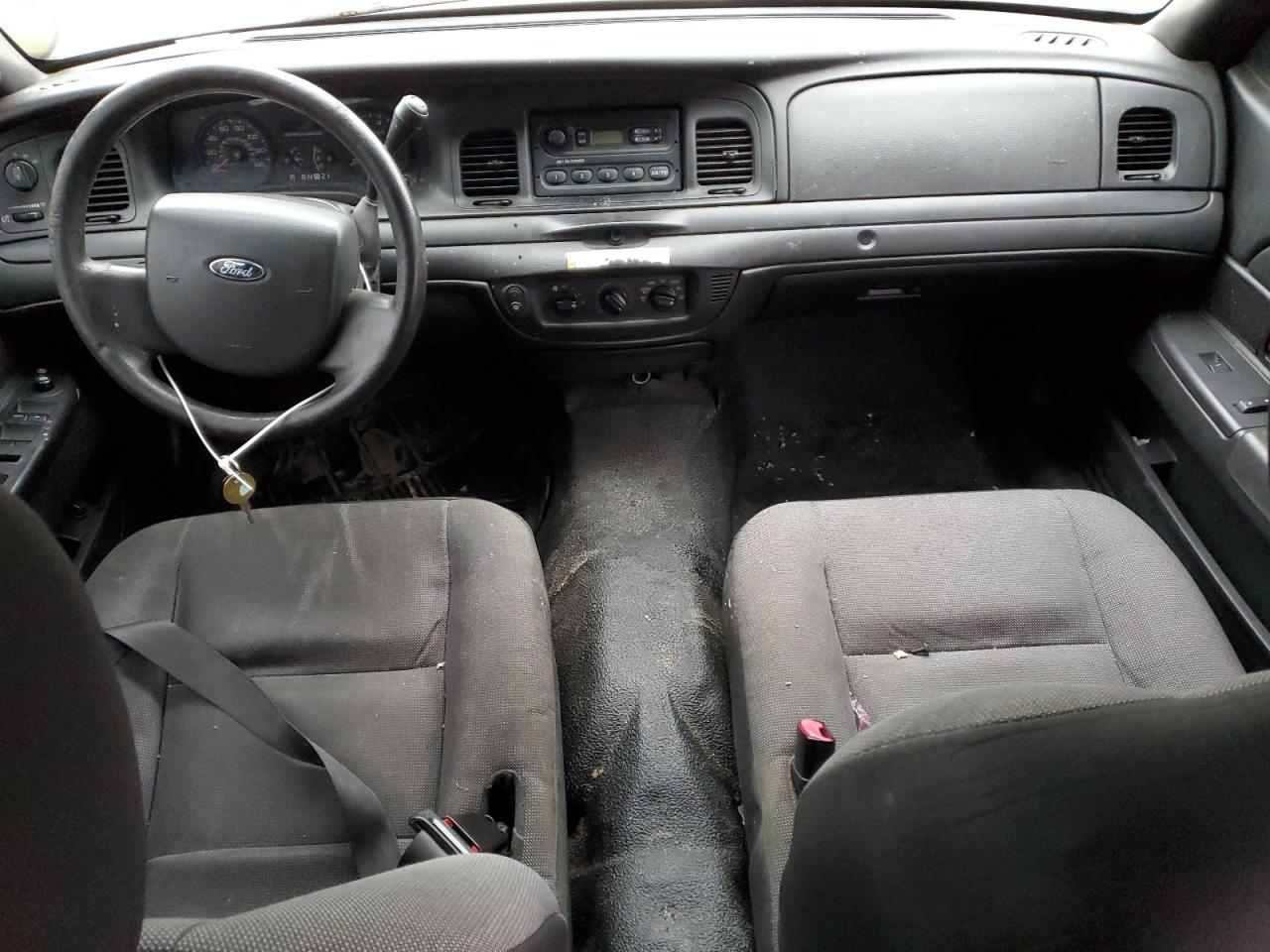 2011 Ford Crown Victoria - Image 8