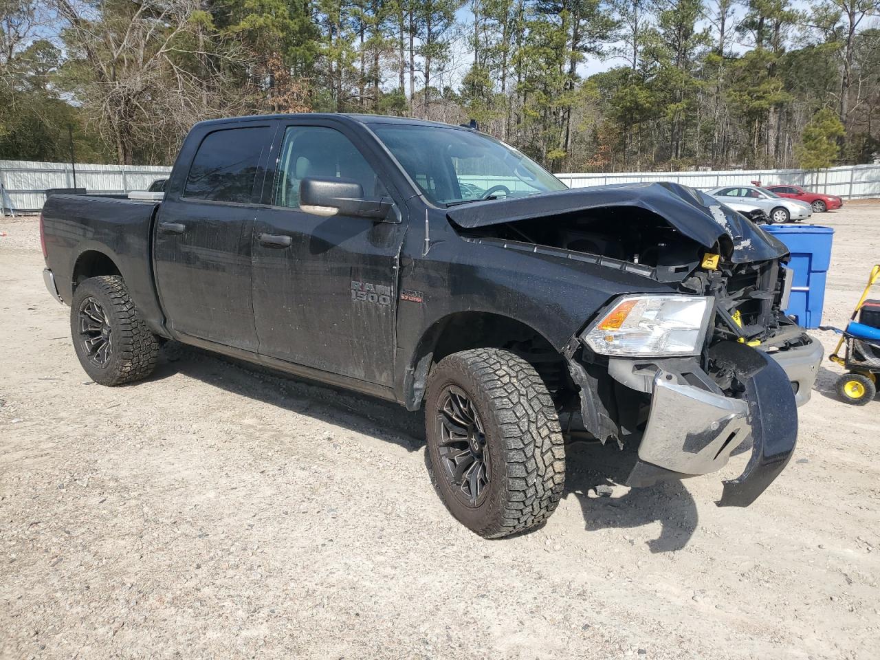 2016 RAM 1500 - Image 4