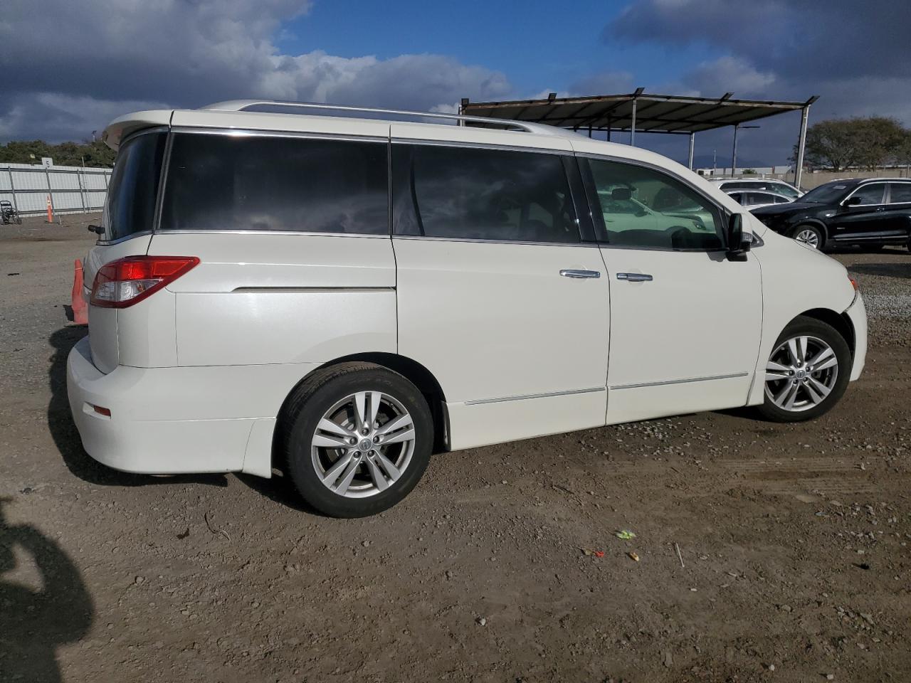 2015 Nissan Quest - Image 3