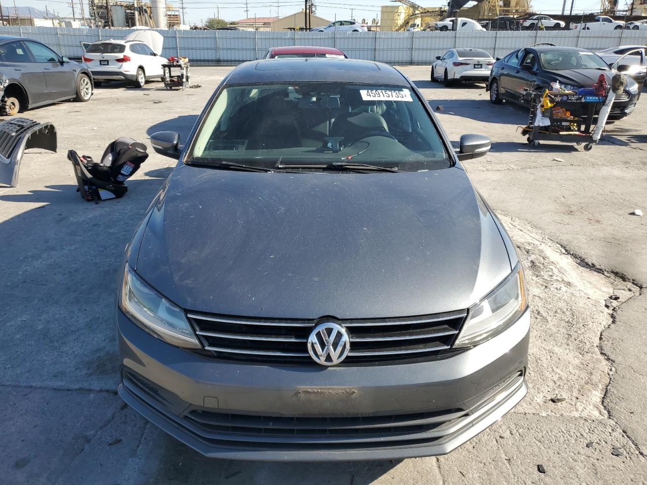 2017 Volkswagen Jetta - Image 5