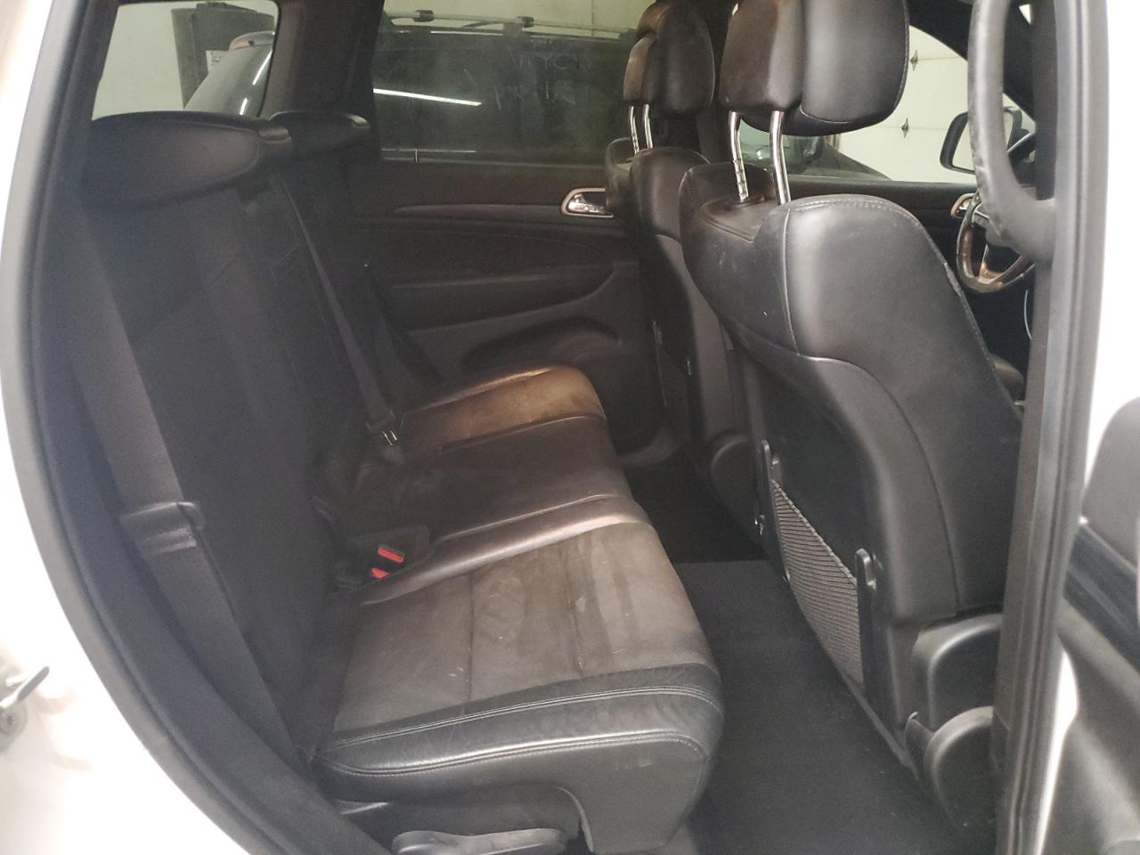 2020 Jeep Grand Cherokee - Image 11