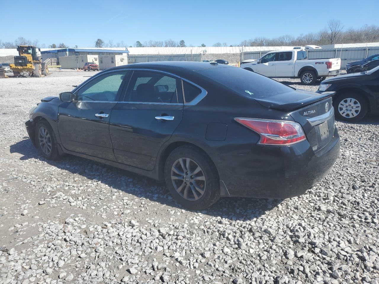 2015 Nissan Altima - Image 2