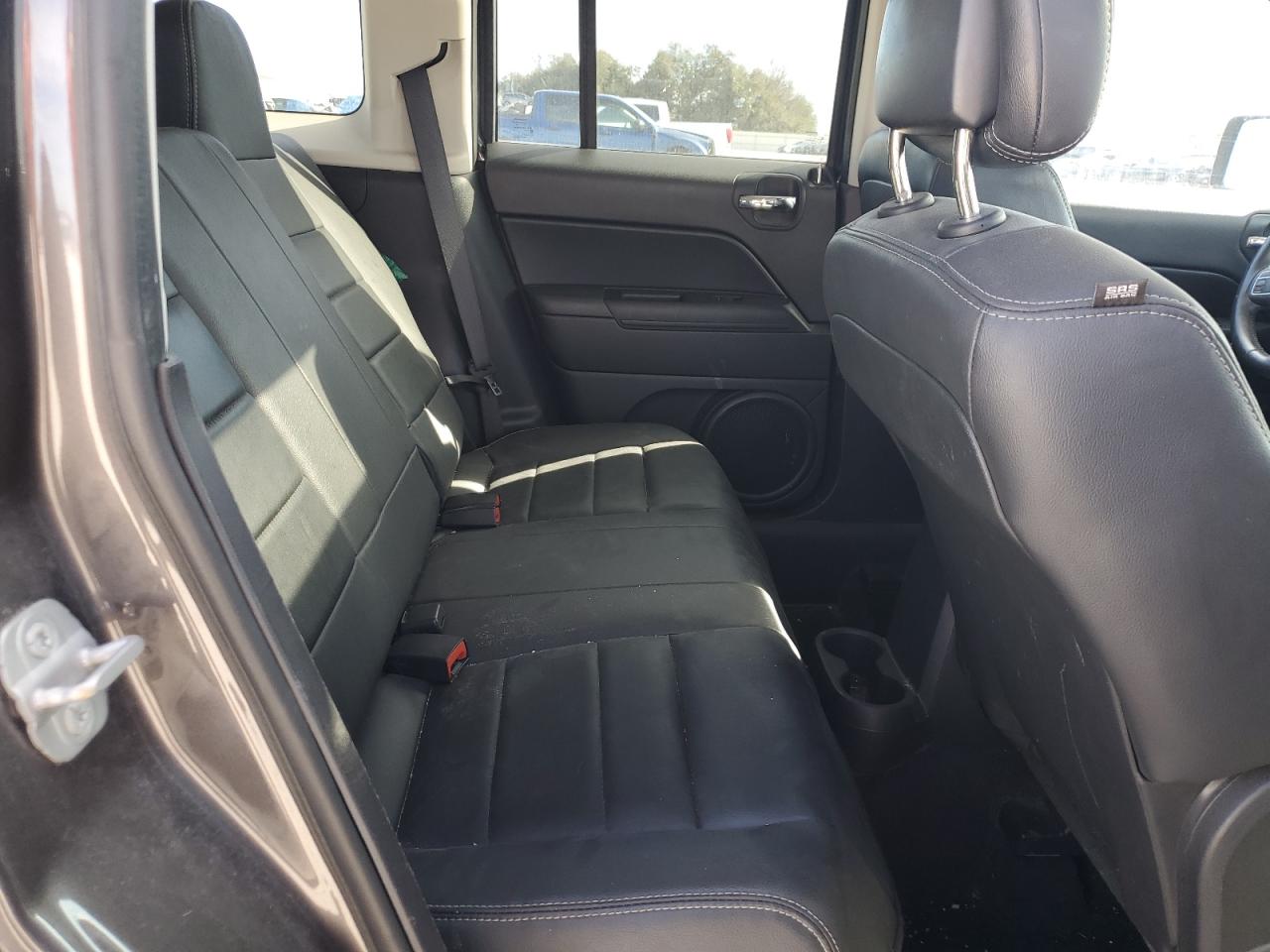 2014 Jeep Liberty (Patriot) - Image 11