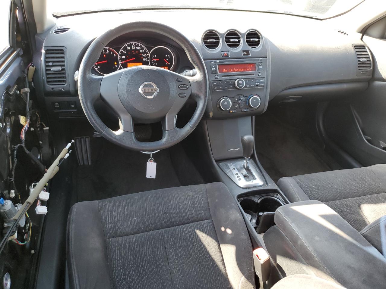 2010 Nissan Altima - Image 8
